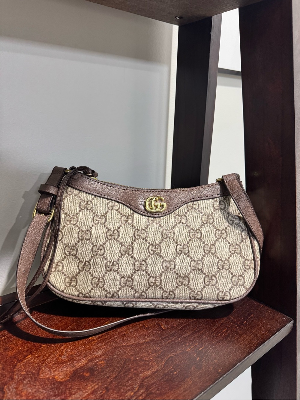 Gucci brown purse - excellent condition